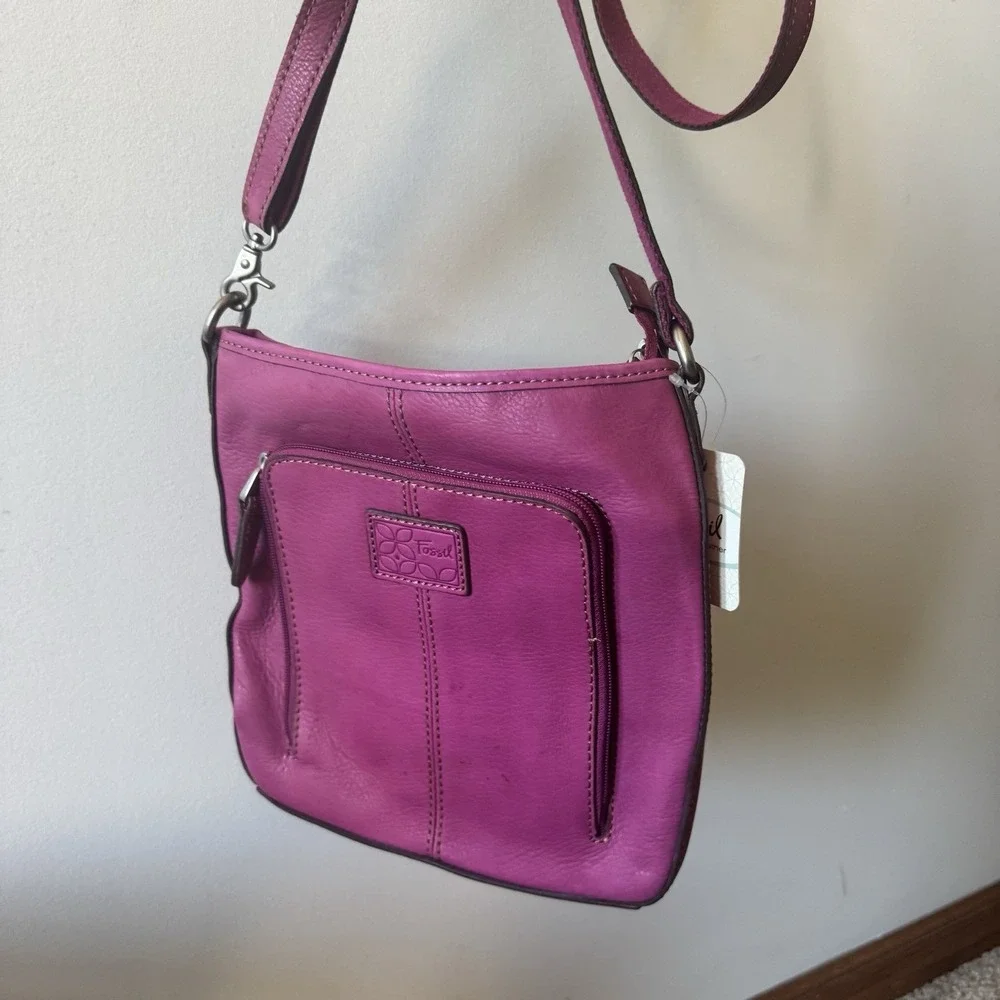 NWT Fossil Traveler Vintage Y2K Hot Pink Crossbody Bag Barbie Biker Boho Chic